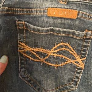 Cowgirl tuff jeans